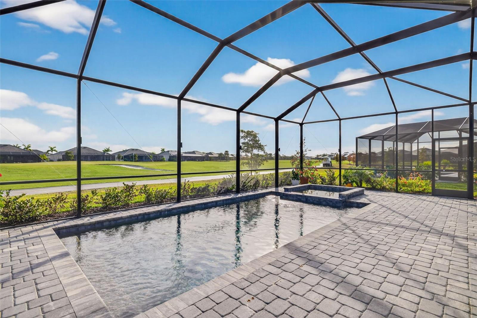 WELLEN PARK GOLF & COUNTRY CLUB - Residential