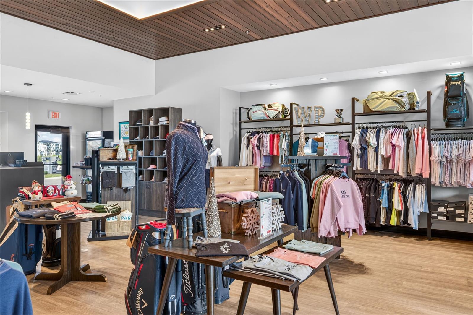 WELLEN PARK GOLF & COUNTRY CLUB - Residential