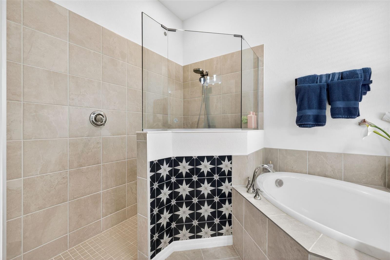 WELLEN PARK GOLF & COUNTRY CLUB - Residential