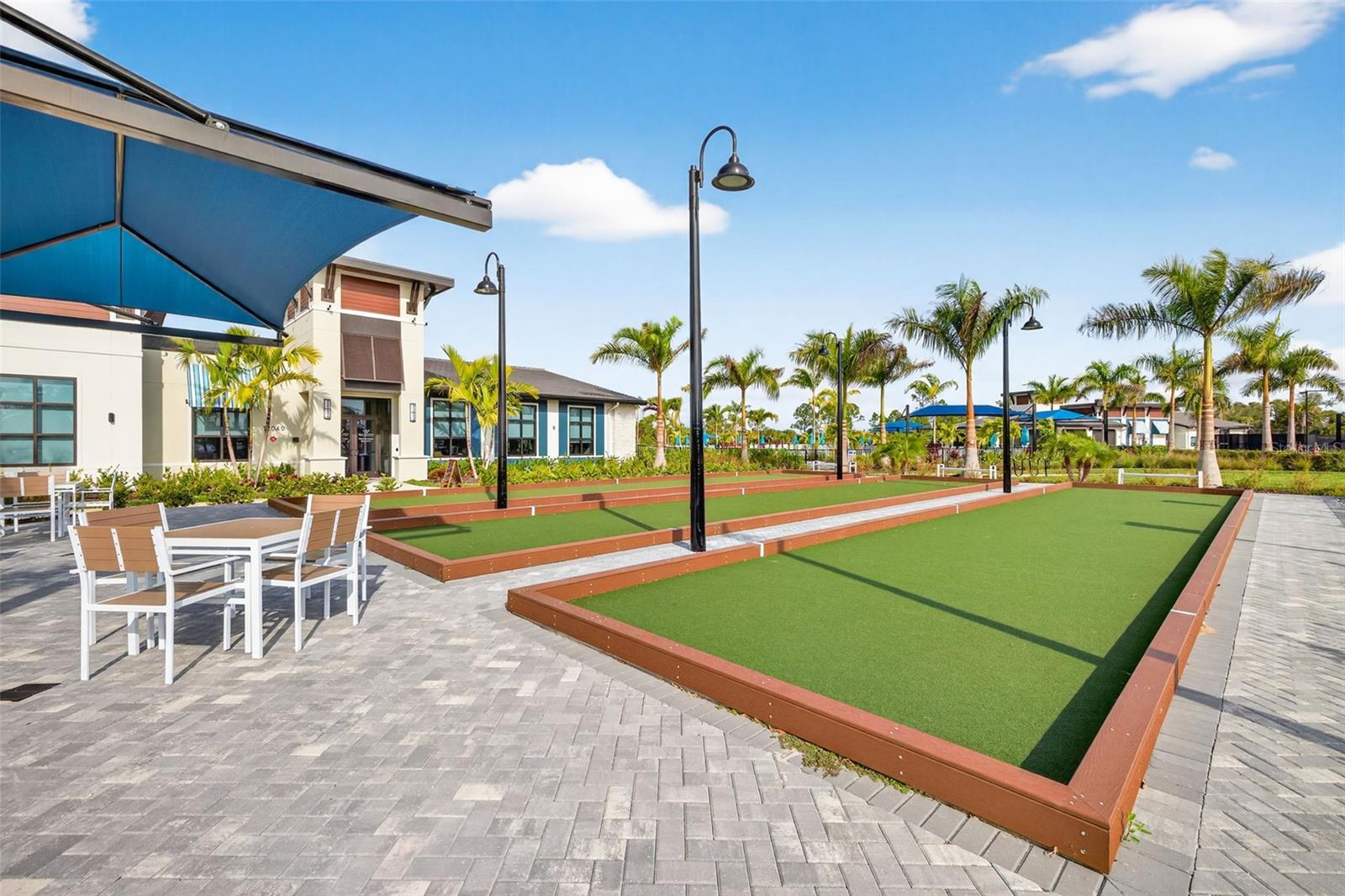 WELLEN PARK GOLF & COUNTRY CLUB - Residential