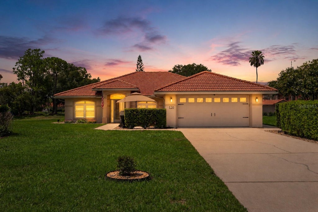 Photo of 120 Morning Glory Circle, Winter Haven, FL 33884 (MLS # P4939230)