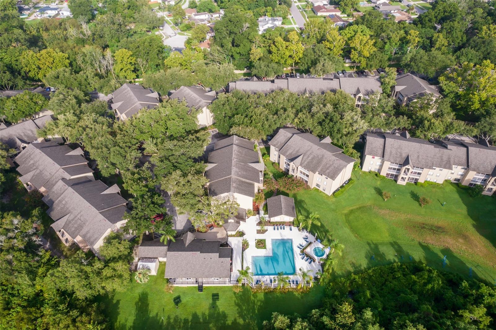 LANDING A CONDOMINIUM THE - Residential