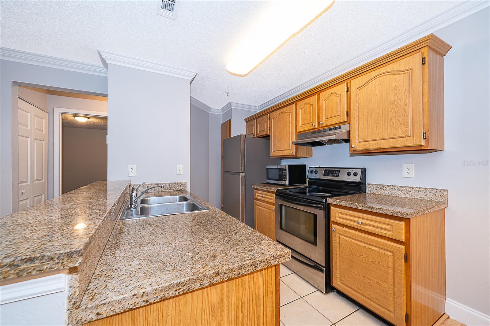 LANDING A CONDOMINIUM THE - Residential