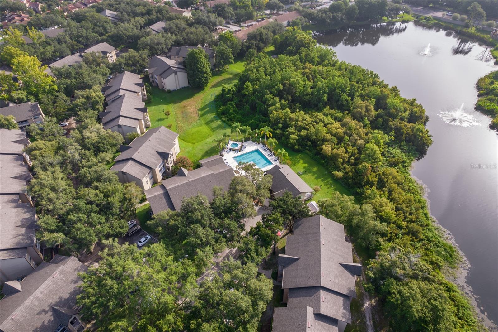 LANDING A CONDOMINIUM THE - Residential