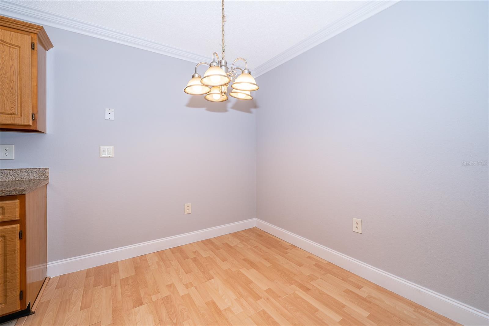 LANDING A CONDOMINIUM THE - Residential