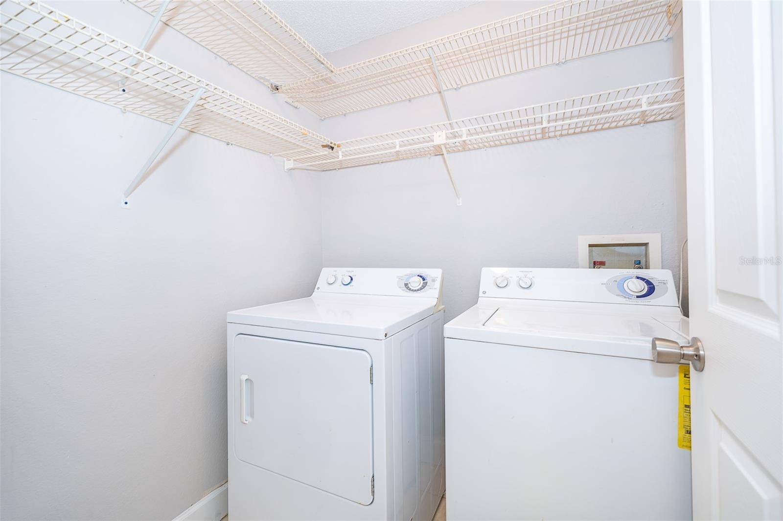 LANDING A CONDOMINIUM THE - Residential