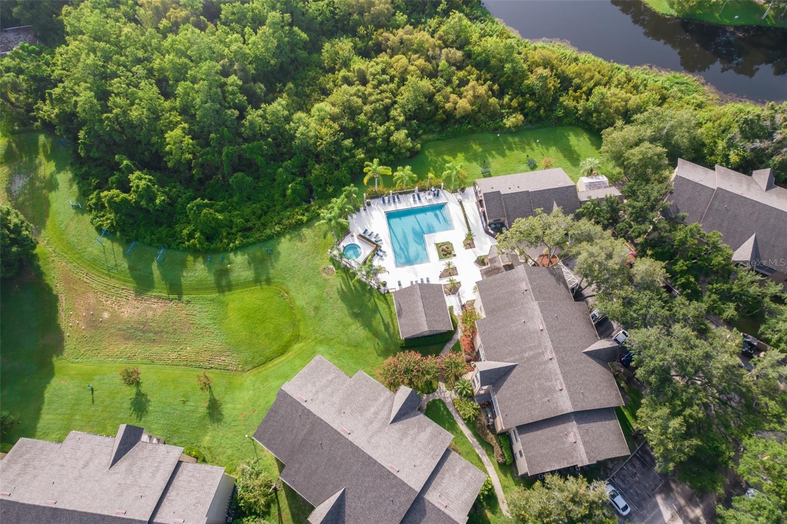 LANDING A CONDOMINIUM THE - Residential