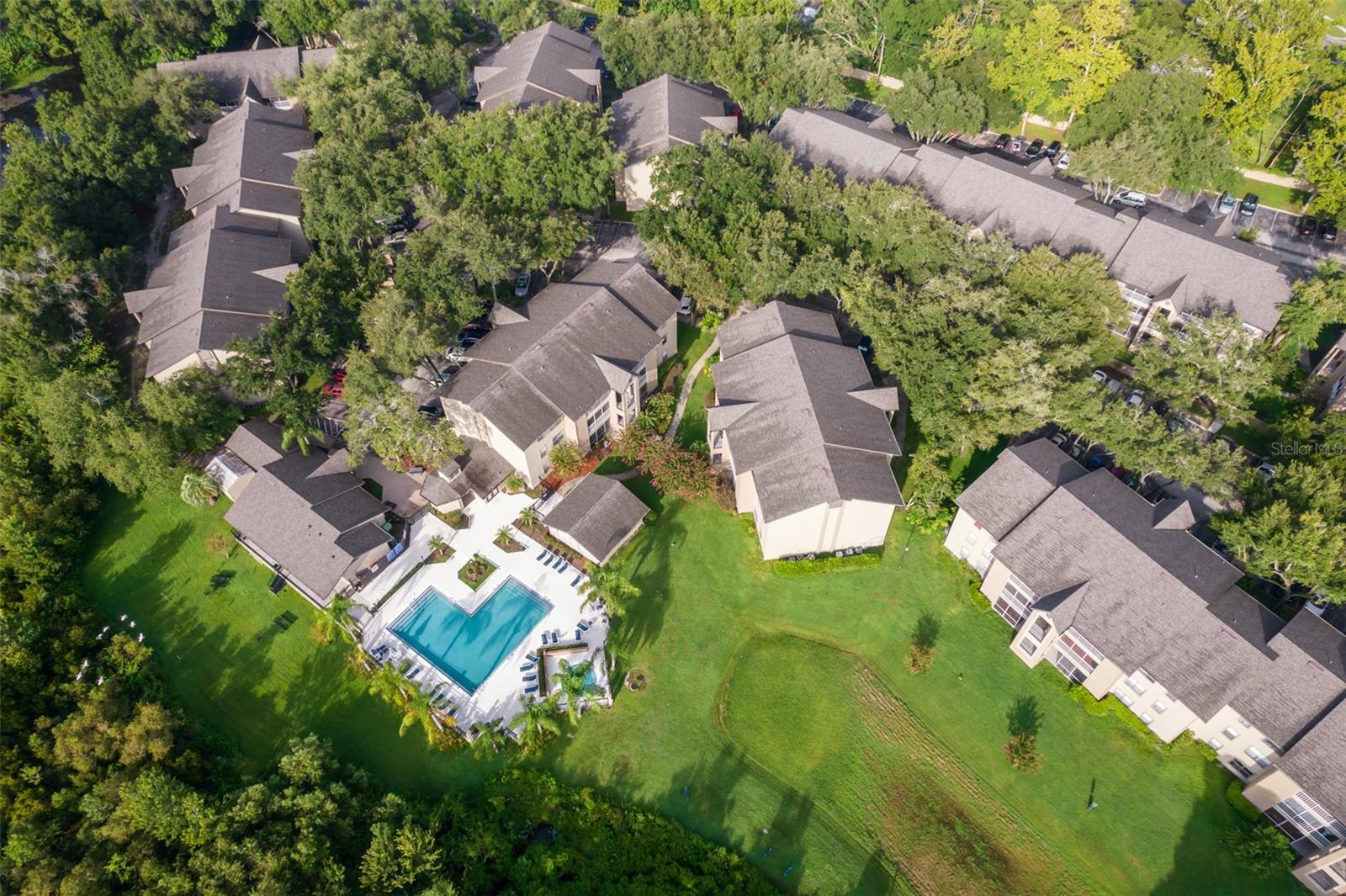 LANDING A CONDOMINIUM THE - Residential