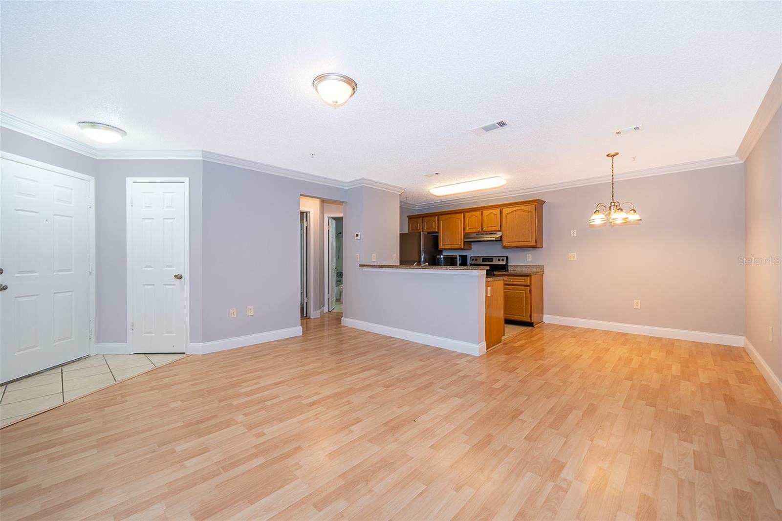 LANDING A CONDOMINIUM THE - Residential