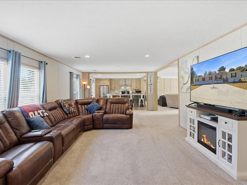 HOLIDAY ACRES UNIT 2 - Residential