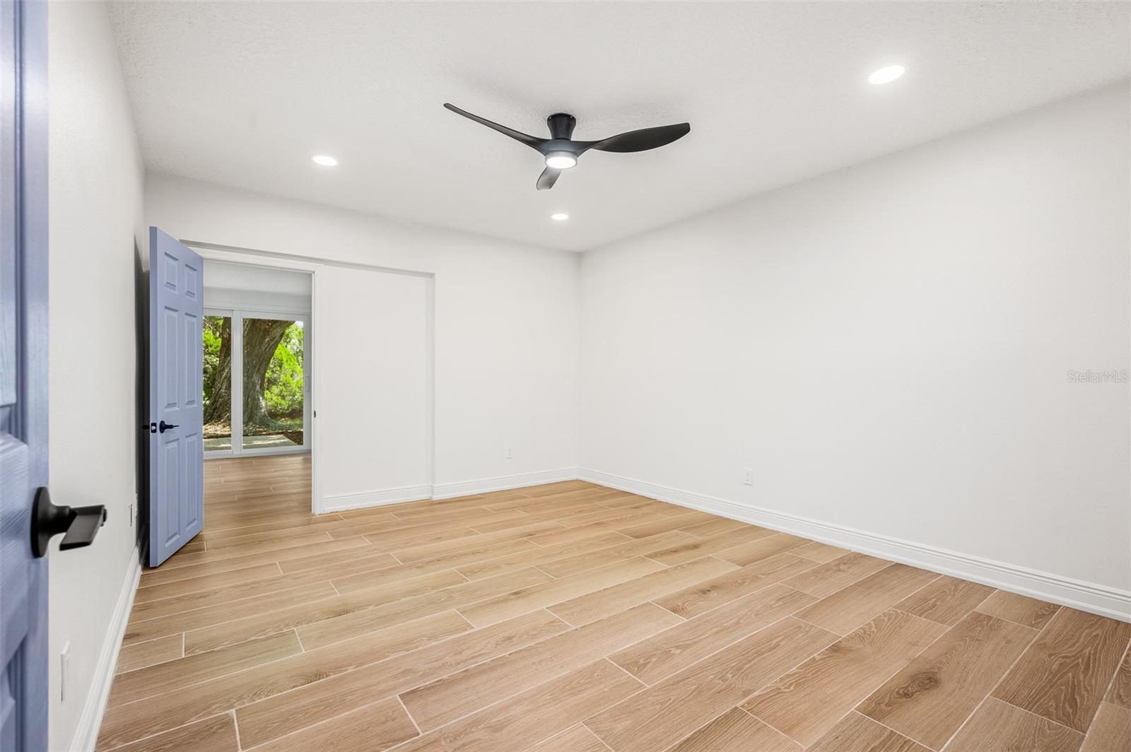 BAY VILLAS - Residential