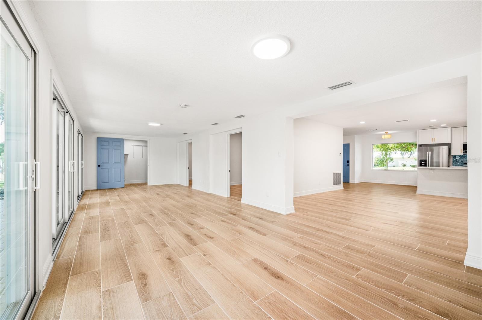 BAY VILLAS - Residential