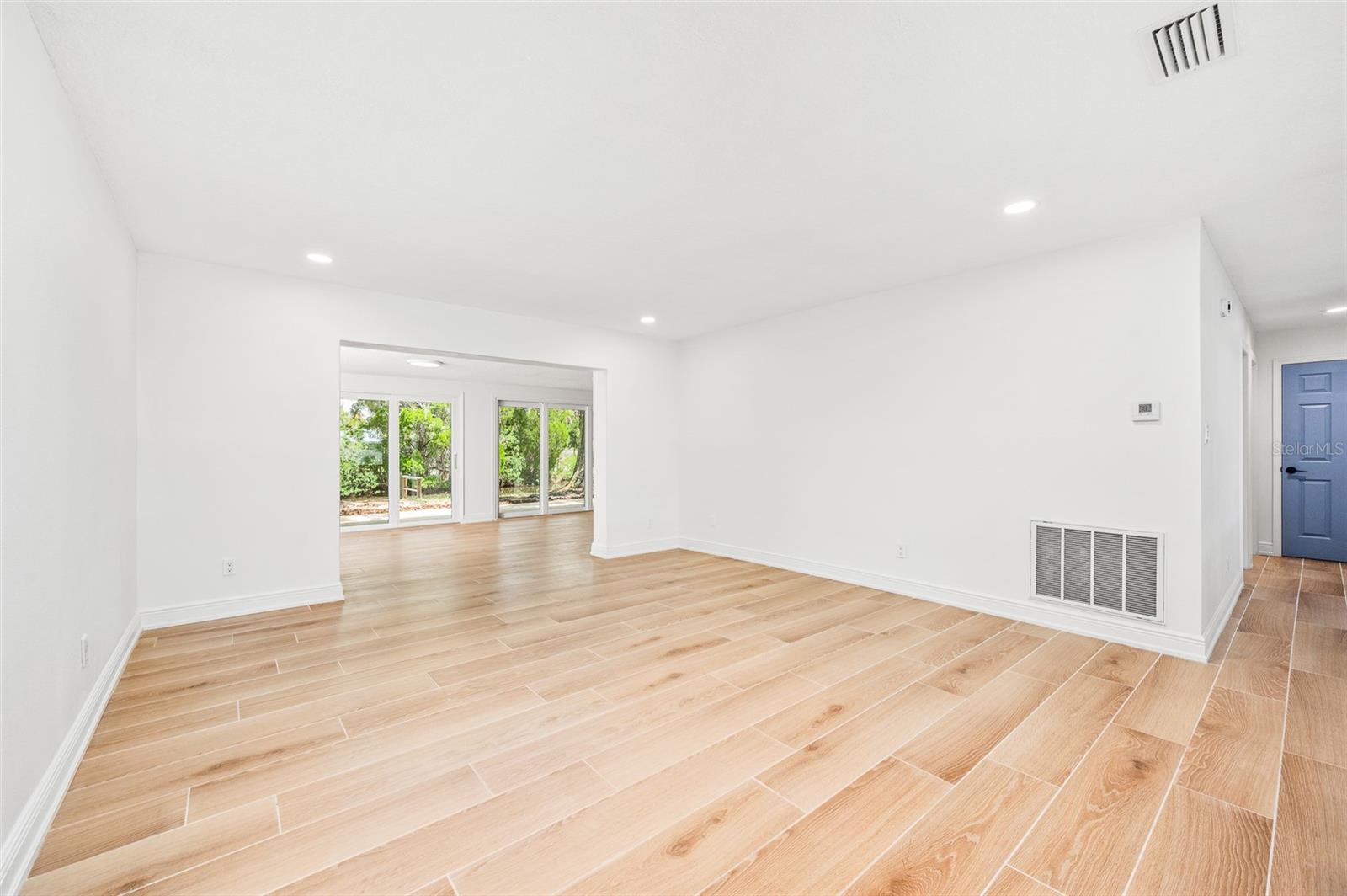 BAY VILLAS - Residential