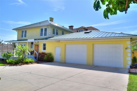 A home in DAYTONA BEACH