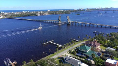 A home in DAYTONA BEACH