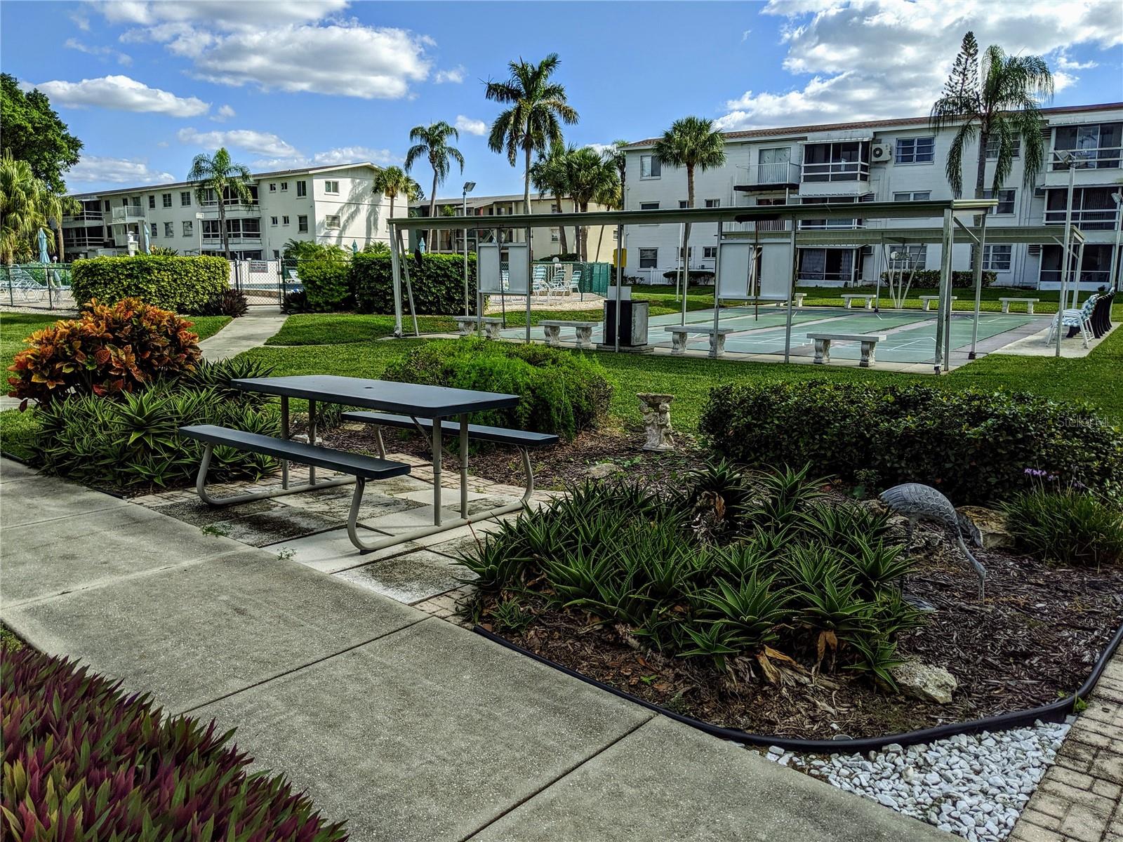 THE FOURTH BAYSHORE - Residential