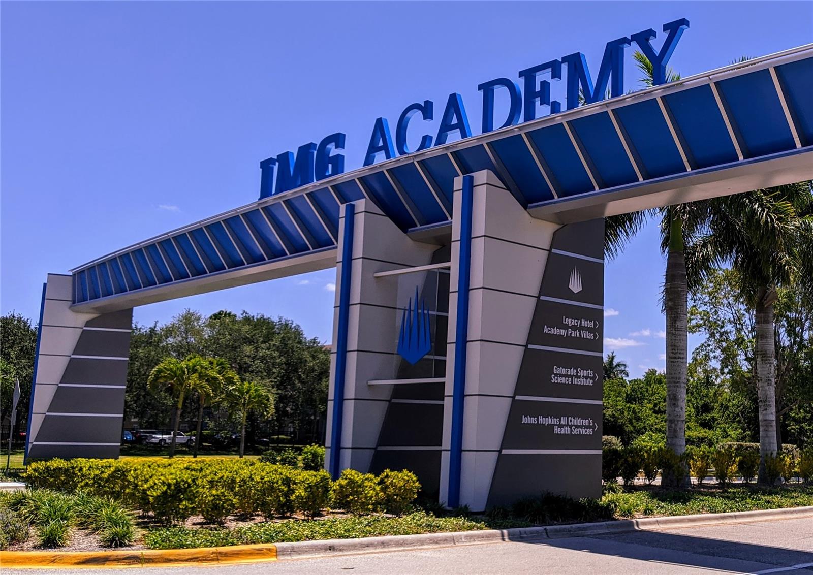 THE FOURTH BAYSHORE - Residential