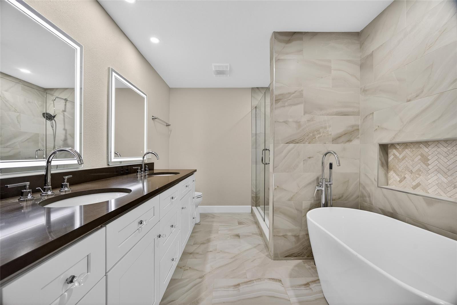 BALLANTRAE - Residential