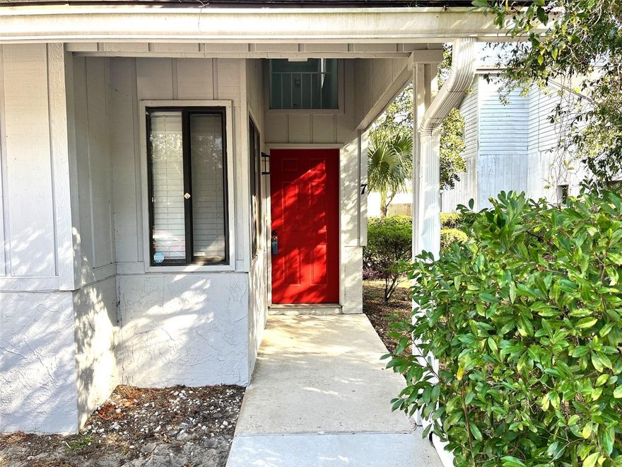 Move in ready, quaint end unit townhome in Deland with new roof and skylights 4/12/25, new A/C unit 10/12/25 and new Luxury Vinyl Plank flooring in downstairs common area on 11/03/25. Kitchen features granite counter tops, newer disposal, gas range, newer cabinets and fixtures. Master bedroom is on 1st floor with bath attached and a guest half bath with stackable washer and dryer. .The loft is up the spiral stair case with 2 large closets, could also be used as den or office, loft is open overlooking the first floor. The home features vaulted ceilings, many skylights, and lots of windows for that natural Florida sunlight. Patio doors off living room open to the private outdoor patio area. Parking is directly in front of the unit. Great opportunity for investors, great location and low HOA fees. Great price for a move in ready town home. The condo could possibly rent for $1,400 to$ 1,500 monthly.