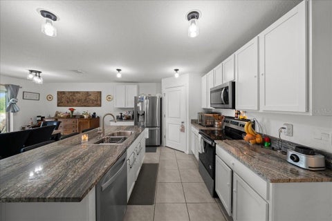Tiny photo for 15126 SW 50th Court Road, Ocala, FL 34473 (MLS # OM731378)