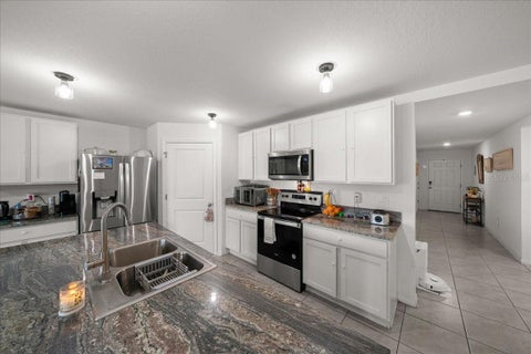 Tiny photo for 15126 SW 50th Court Road, Ocala, FL 34473 (MLS # OM731378)