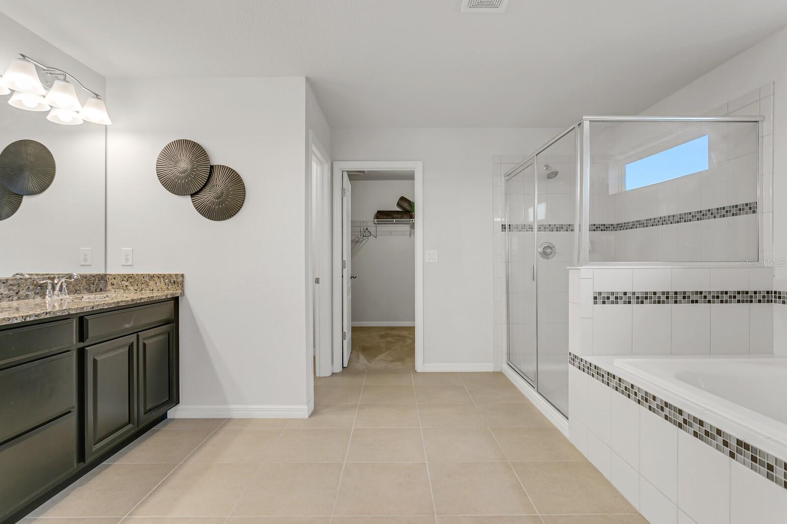 CARRIAGE PTE SOUTH PH 2C 2 - Residential