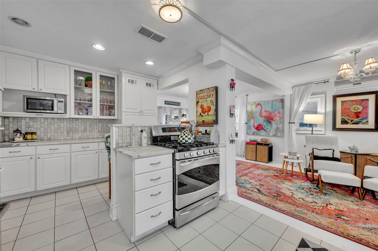 OSCEOLA COURT - Residential