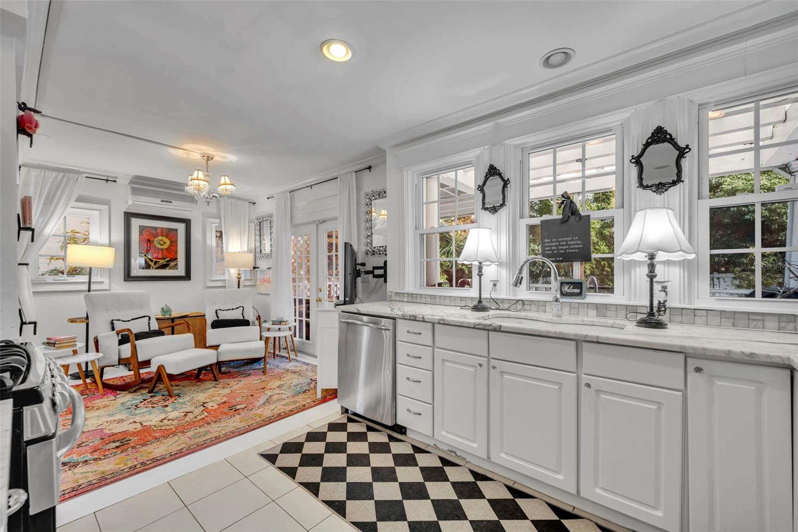 OSCEOLA COURT - Residential