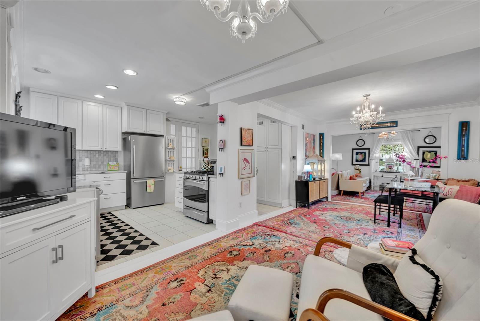 OSCEOLA COURT - Residential