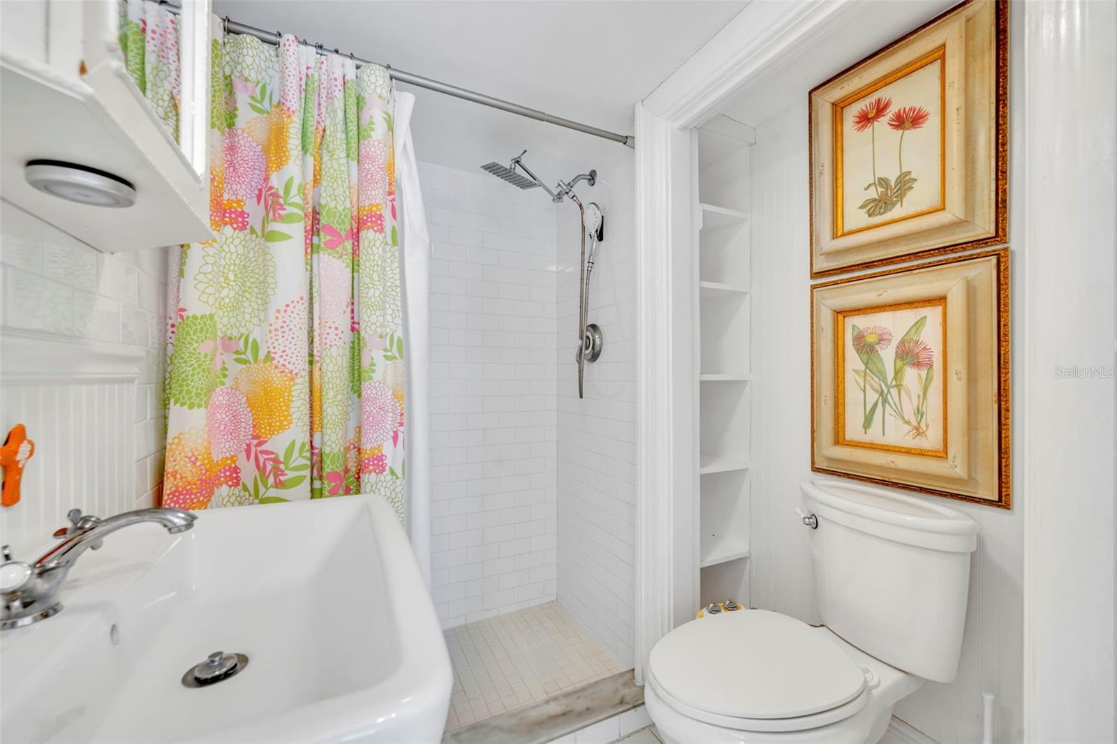 OSCEOLA COURT - Residential