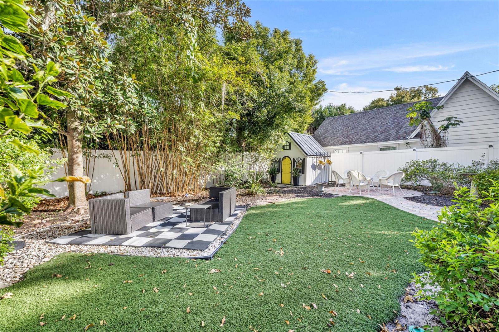 OSCEOLA COURT - Residential