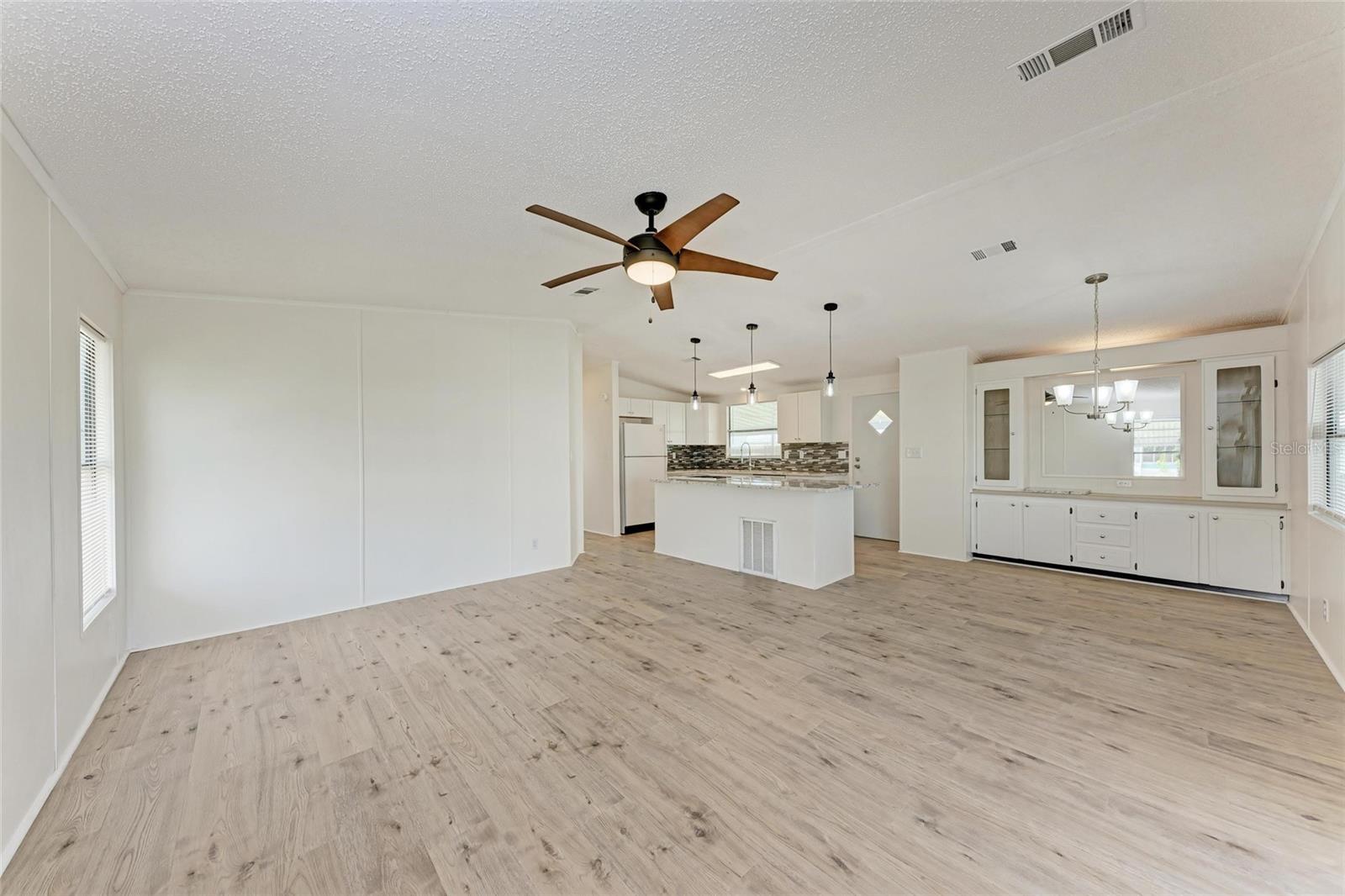 73 LEISURE WAY