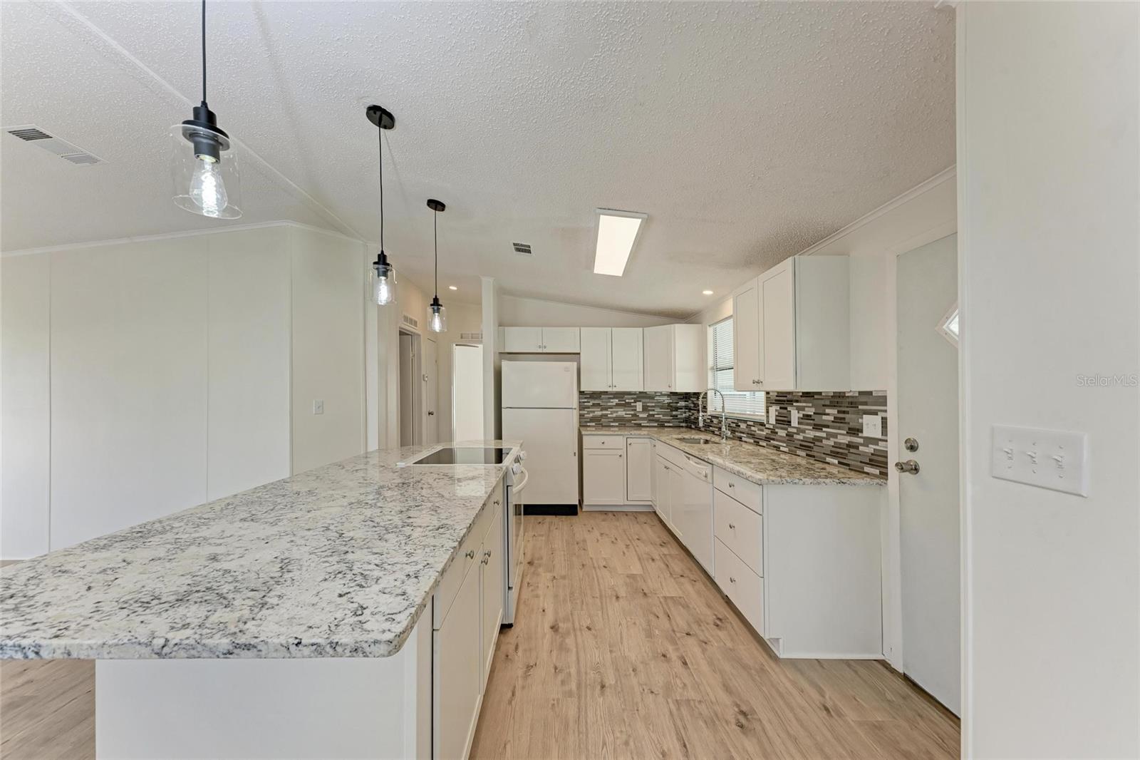 73 LEISURE WAY