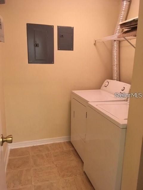 PALMS CLUB CONDO - Residential Lease