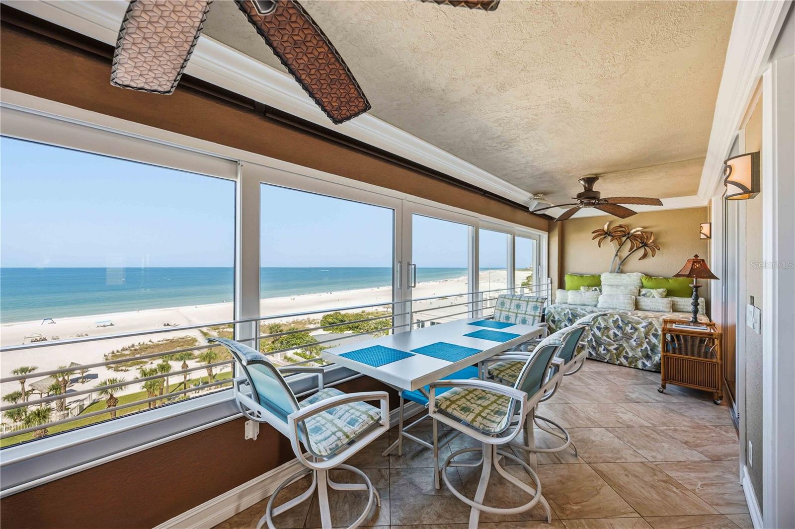 HORIZONS WEST - Residential