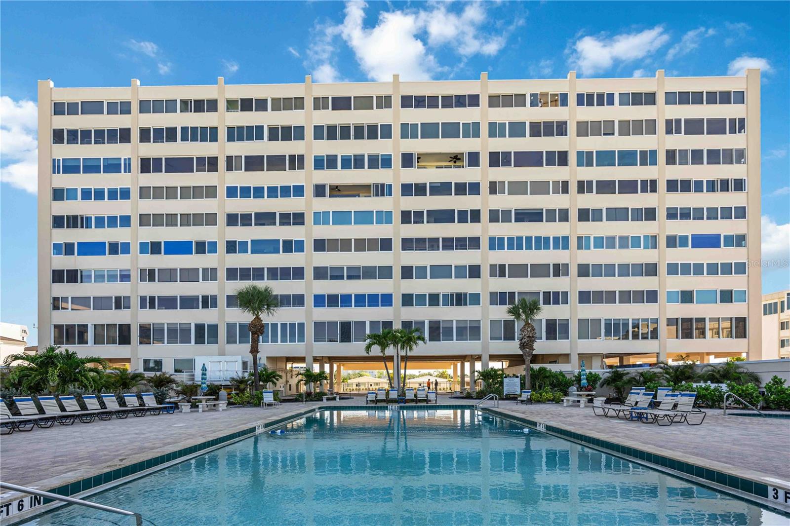 HORIZONS WEST - Residential