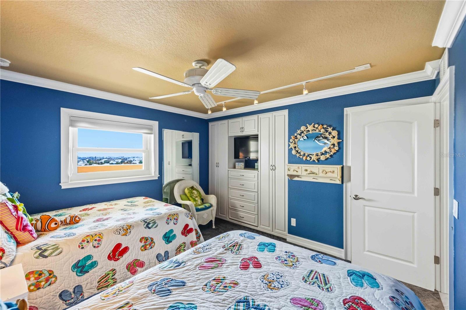 HORIZONS WEST - Residential