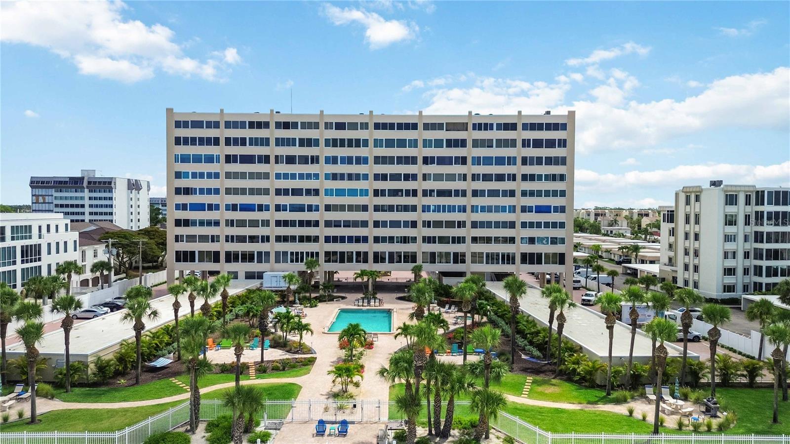HORIZONS WEST - Residential
