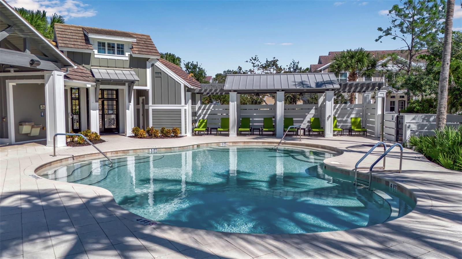 MANGROVE WALK ON HARBOUR ISLE PH 1 - Residential