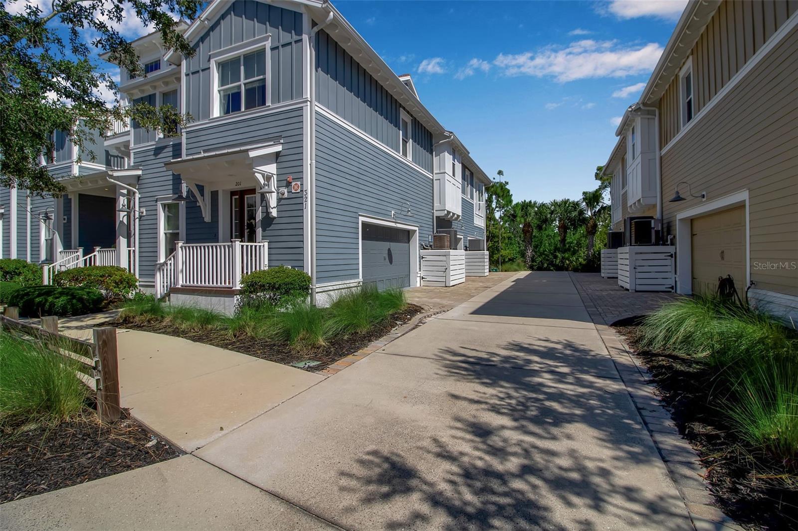 MANGROVE WALK ON HARBOUR ISLE PH 1 - Residential