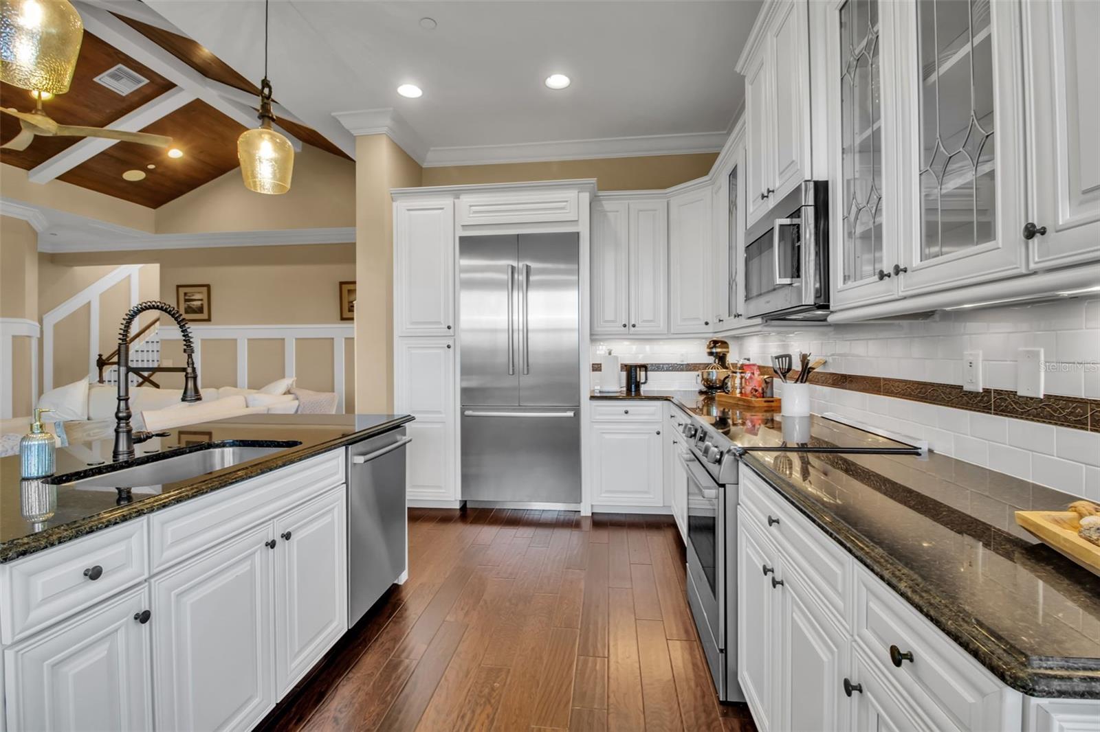 MANGROVE WALK ON HARBOUR ISLE PH 1 - Residential