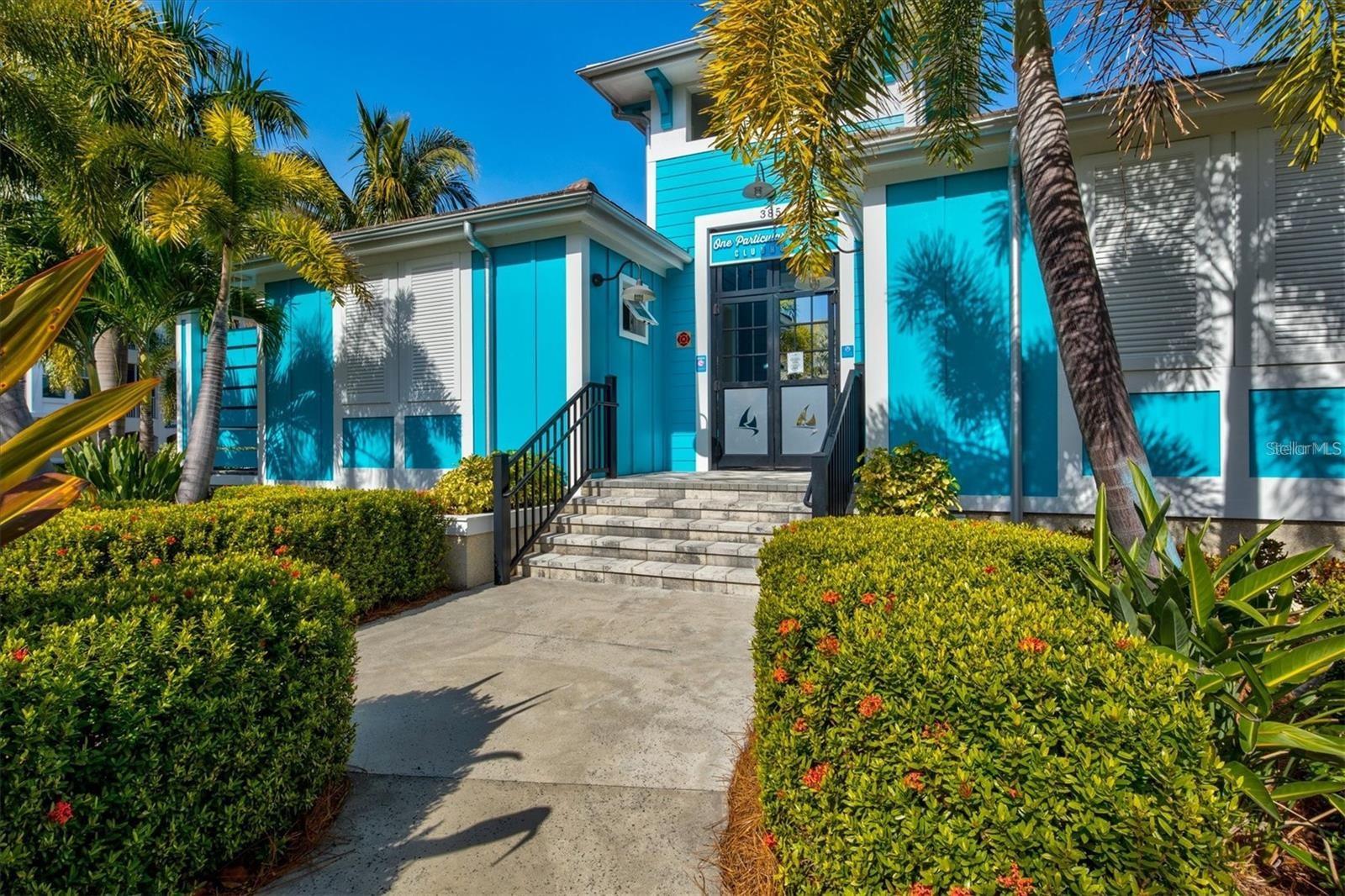 MANGROVE WALK ON HARBOUR ISLE PH 1 - Residential