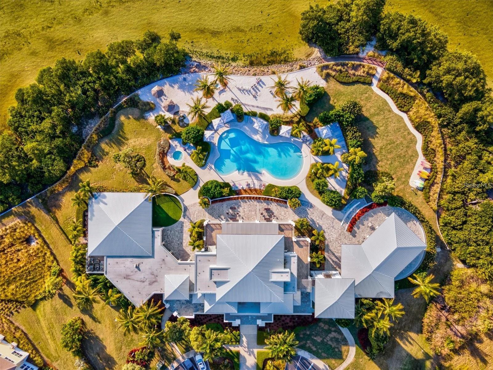 MANGROVE WALK ON HARBOUR ISLE PH 1 - Residential