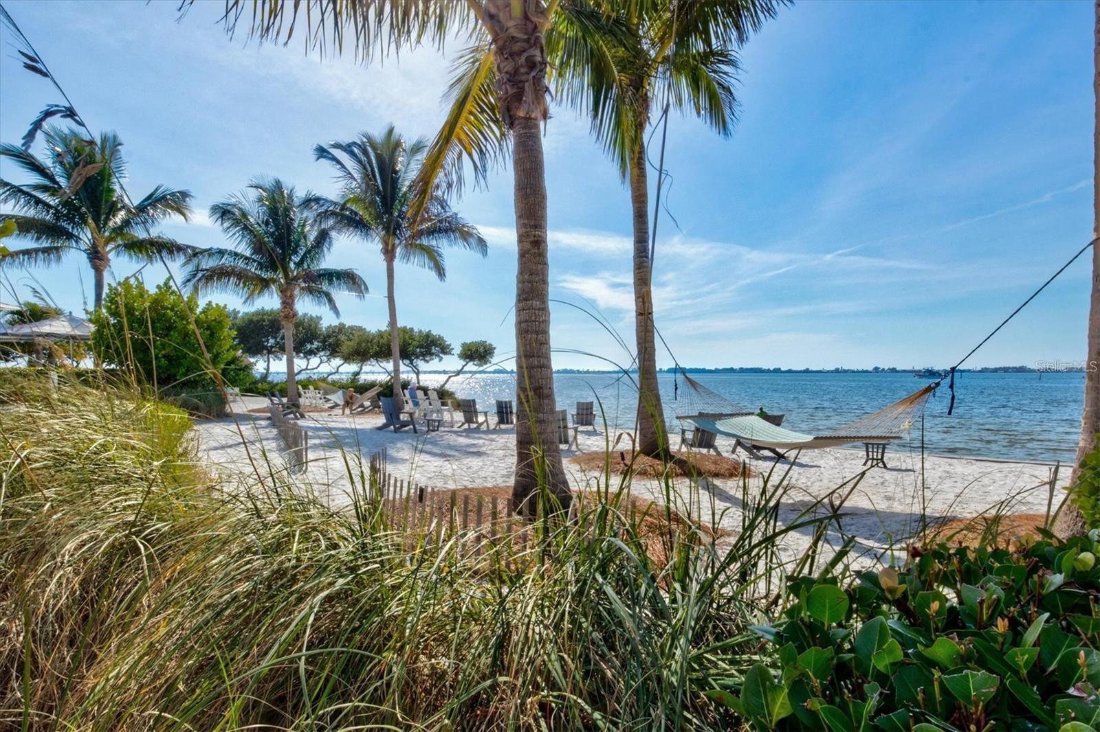 MANGROVE WALK ON HARBOUR ISLE PH 1 - Residential