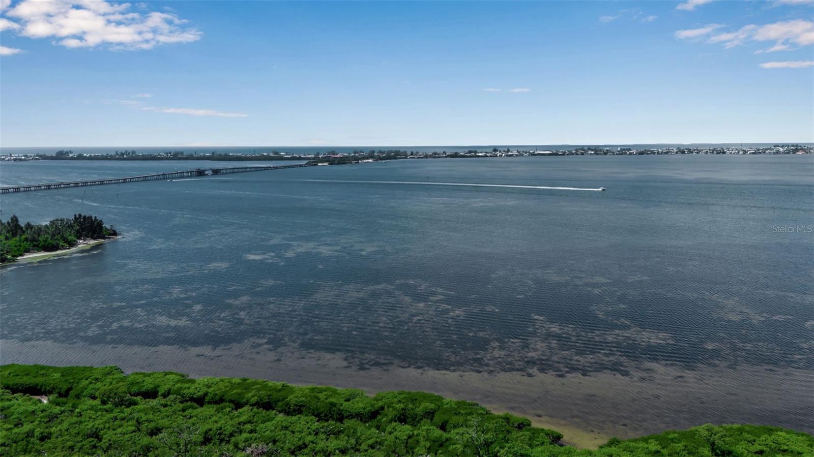 MANGROVE WALK ON HARBOUR ISLE PH 1 - Residential