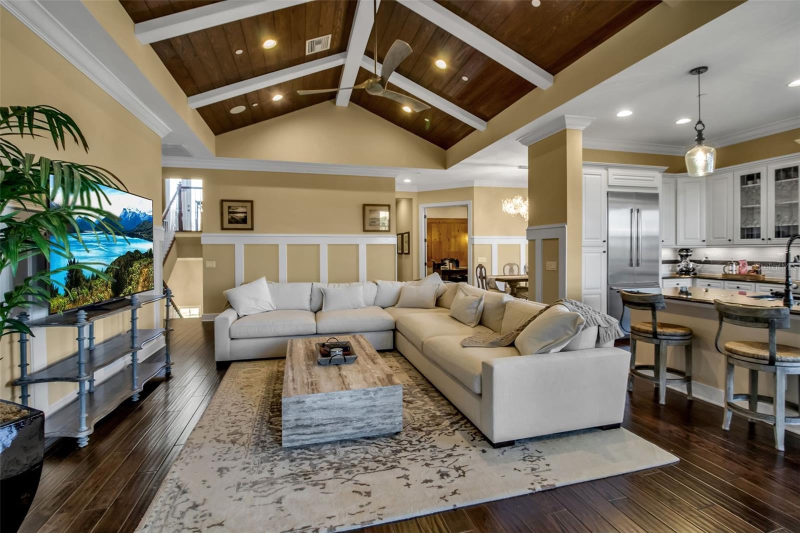 MANGROVE WALK ON HARBOUR ISLE PH 1 - Residential