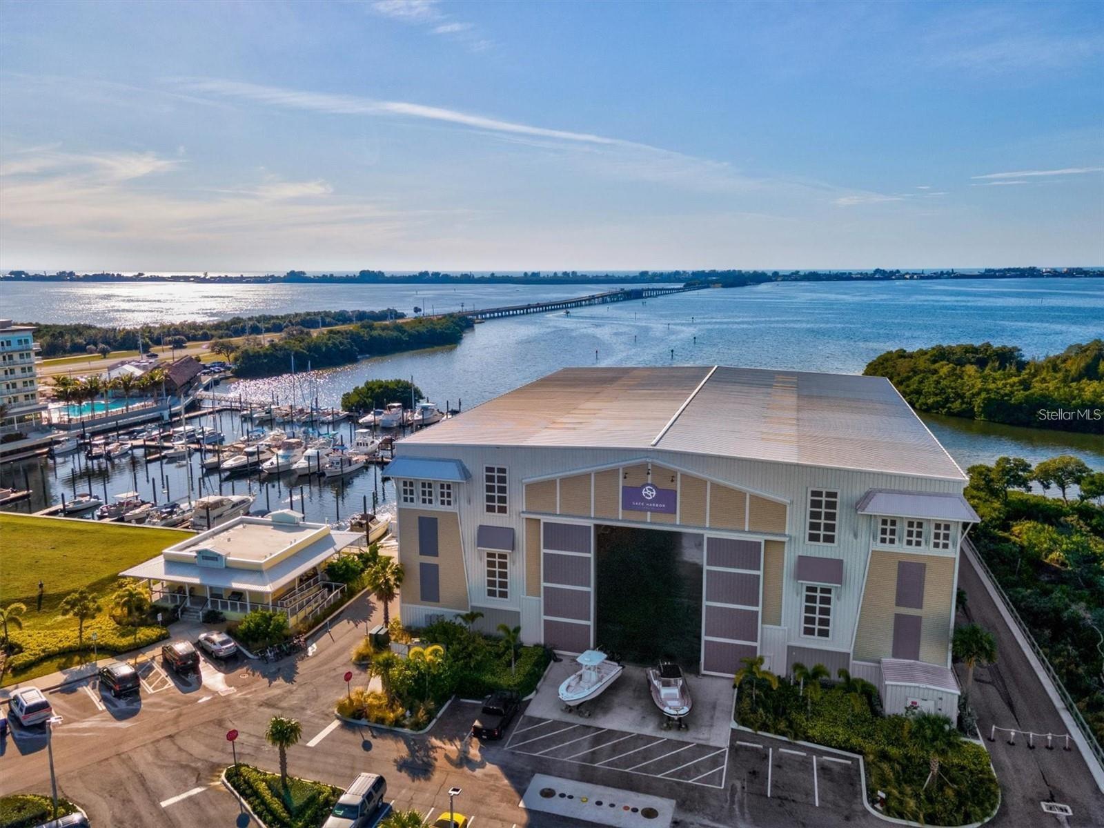 MANGROVE WALK ON HARBOUR ISLE PH 1 - Residential