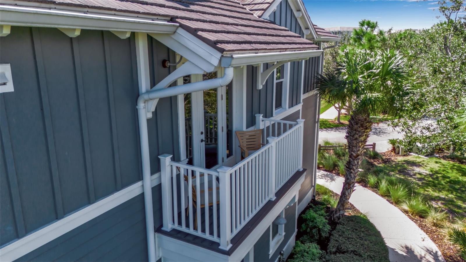 MANGROVE WALK ON HARBOUR ISLE PH 1 - Residential