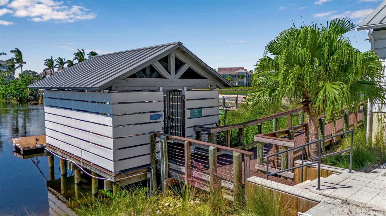 MANGROVE WALK ON HARBOUR ISLE PH 1 - Residential