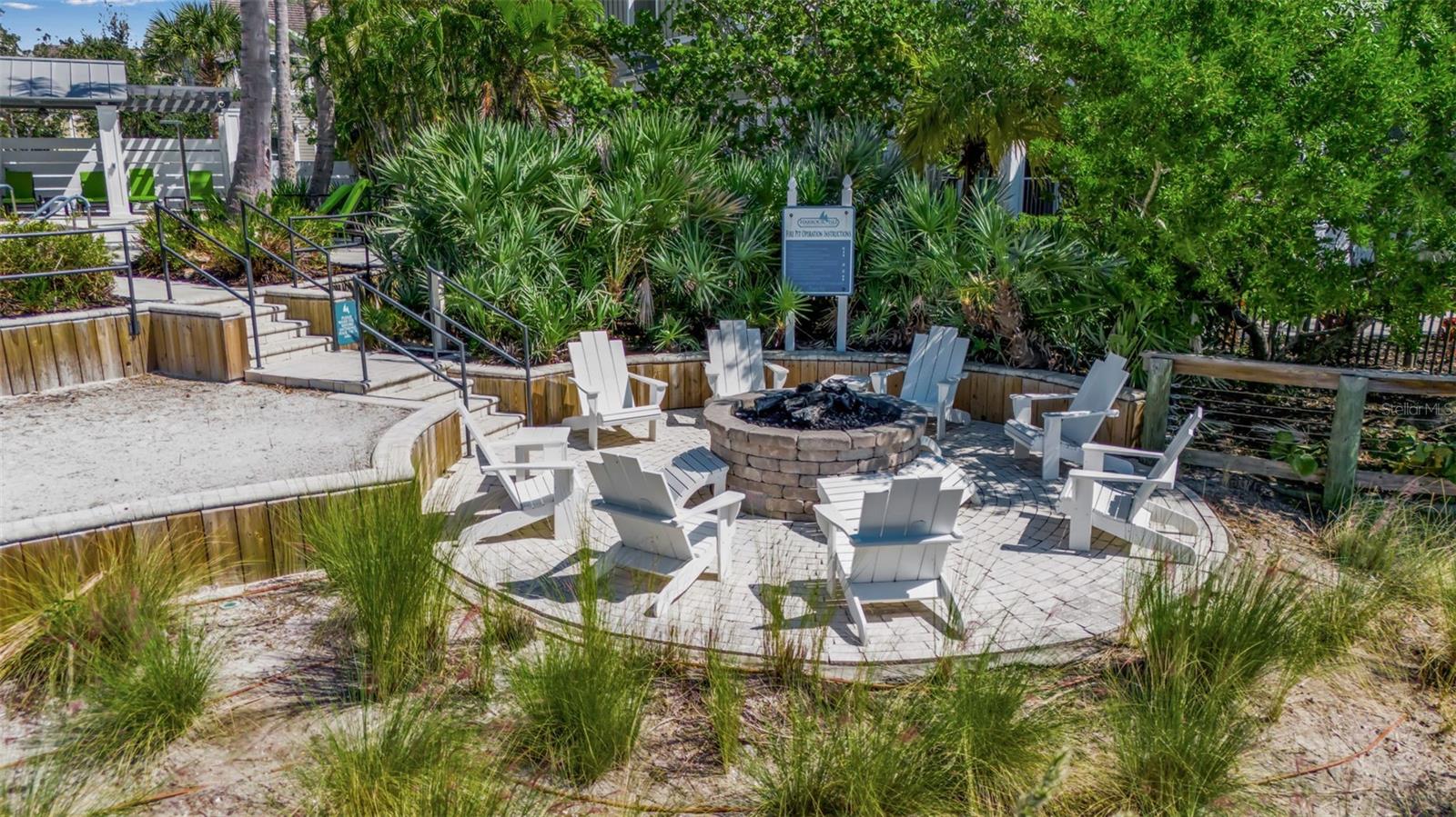 MANGROVE WALK ON HARBOUR ISLE PH 1 - Residential